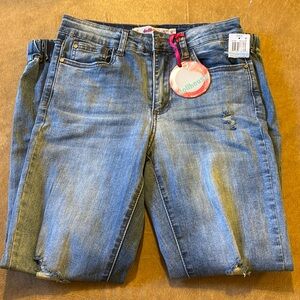 BRAND NEW w TAGS, dollhouse jeans